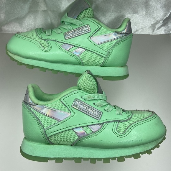 Reebok Toddler Girls Mint/Silver Classic Leather Running Sneaker Shoes Size 5 US - Picture 8 of 17